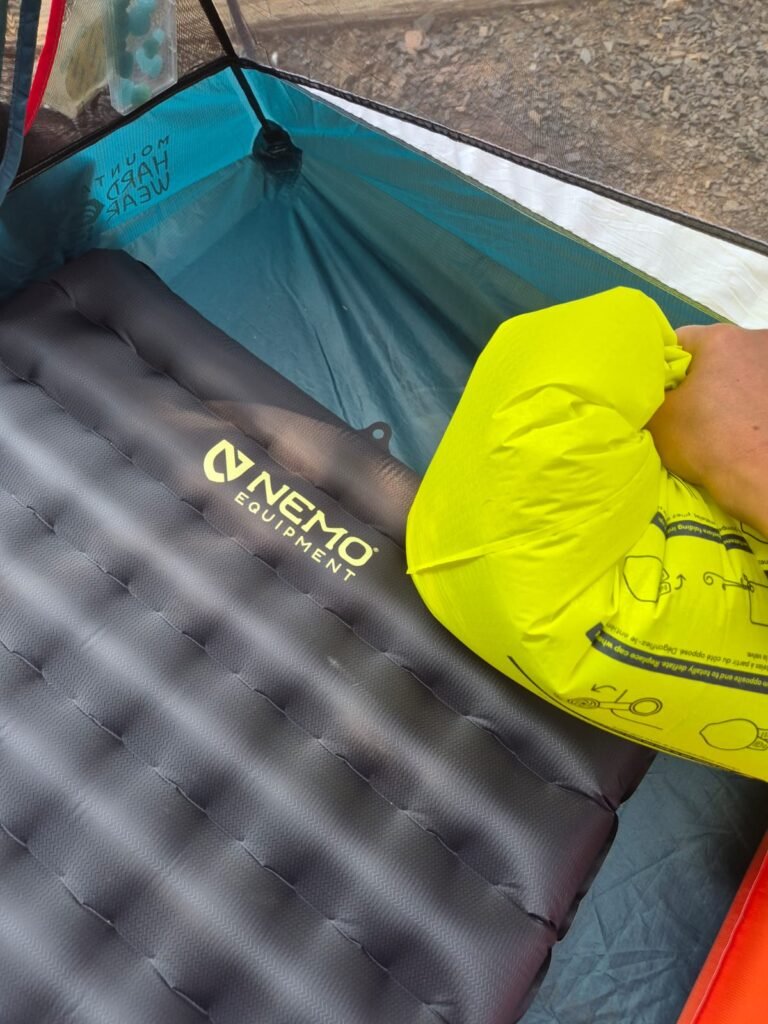 Camping-Isomatte für komfortablen Schlaf im Freien